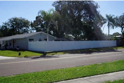 Villa ou maison à louer à Tampa, Floride: 2 chambres, 139.35 m2 № 2133264 - photo 2