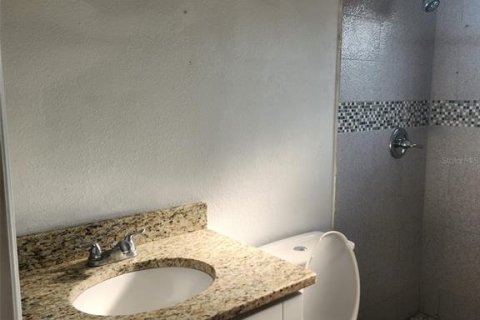 Villa ou maison à louer à Tampa, Floride: 2 chambres, 139.35 m2 № 2133264 - photo 25