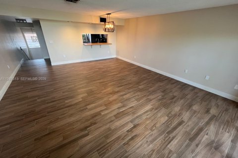 Снять в аренду кондоминиум в Майами, Флорида 2 спальни, 141.21м2, № 2030732 - фото 9