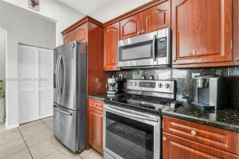 Купить таунхаус в Хомстед, Флорида 3 спальни, 112.97м2, № 2363667 - фото 16