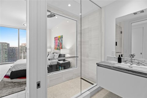 Купить кондоминиум в Майами, Флорида 2 спальни, 105.35м2, № 1714814 - фото 13