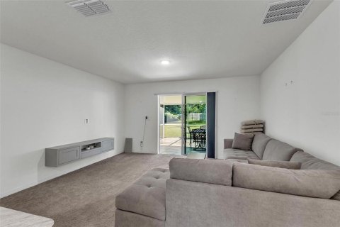 House in Palm Coast, Florida 3 bedrooms, 144.18 sq.m. № 2259427 - photo 8
