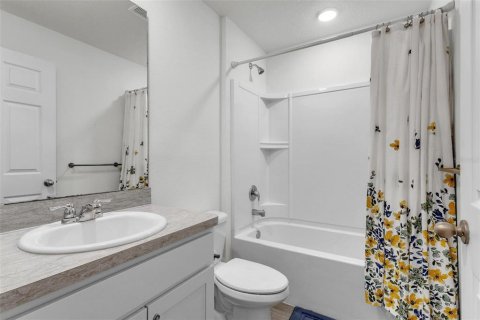 House in Palm Coast, Florida 3 bedrooms, 144.18 sq.m. № 2259427 - photo 16