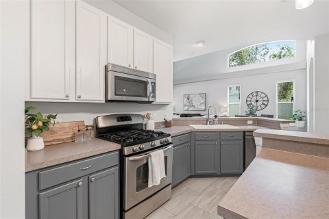 House in Lakewood Ranch, Florida 3 bedrooms, 196.49 sq.m. № 2212317 - photo 11