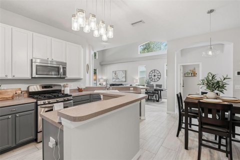 House in Lakewood Ranch, Florida 3 bedrooms, 196.49 sq.m. № 2212317 - photo 9