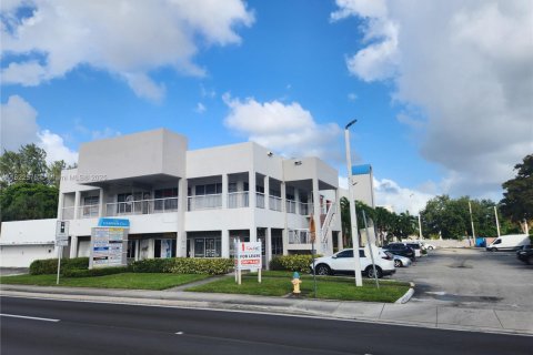 Immobilier commercial à Miami Gardens, Floride № 2015007
