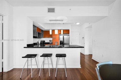 Condo in Coral Gables, Florida, 2 bedrooms  № 2027172 - photo 18