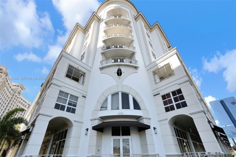 Condo in Coral Gables, Florida, 2 bedrooms  № 2027172 - photo 7