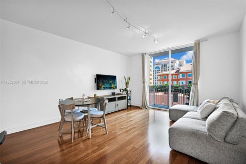 Condo in Coral Gables, Florida, 2 bedrooms  № 2027172 - photo 17