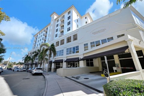 Condo in Coral Gables, Florida, 2 bedrooms  № 2027172 - photo 6