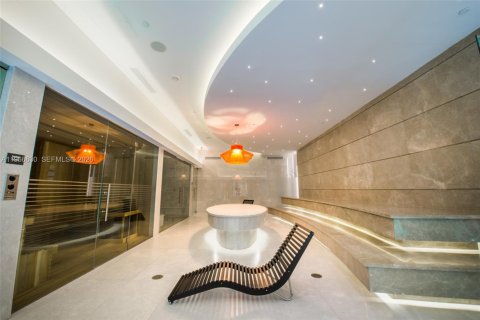 Condo in Miami, Florida, 1 bedroom  № 2028252 - photo 30