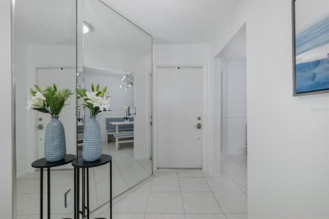 Condo in Safety Harbor, Florida, 2 bedrooms  № 1824579 - photo 7