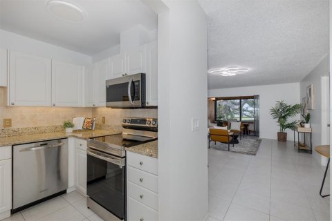 Condo in Safety Harbor, Florida, 2 bedrooms  № 1824579 - photo 16