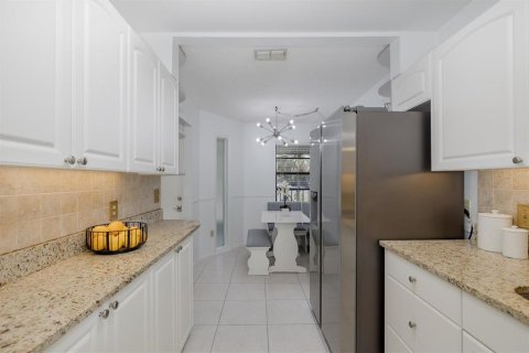 Condo in Safety Harbor, Florida, 2 bedrooms  № 1824579 - photo 13