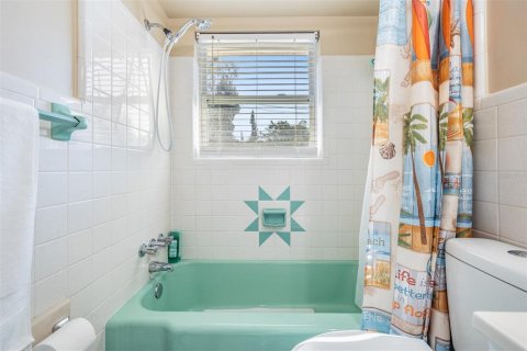 House in Largo, Florida 2 bedrooms, 74.14 sq.m. № 1876759 - photo 21