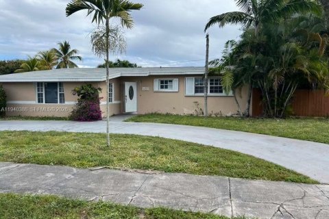 Villa ou maison à Miami, Floride 3 chambres, 127.28 m2 № 1998283