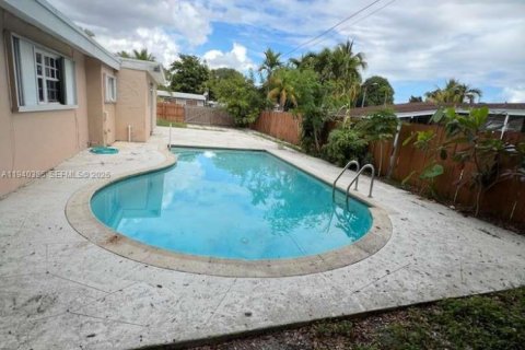 Villa ou maison à louer à Miami, Floride: 3 chambres, 127.28 m2 № 1998283 - photo 13