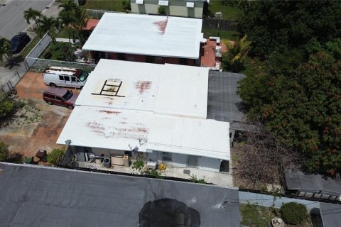 Villa ou maison à vendre à Hialeah, Floride: 4 chambres, 66.89 m2 № 2147392 - photo 27