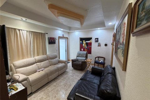Villa ou maison à vendre à Hialeah, Floride: 4 chambres, 66.89 m2 № 2147392 - photo 8