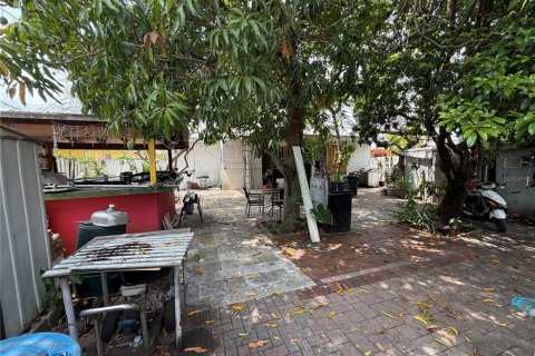 Villa ou maison à vendre à Hialeah, Floride: 4 chambres, 66.89 m2 № 2147392 - photo 24