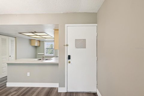 Condo in Oldsmar, Florida, 2 bedrooms  № 1647984 - photo 3