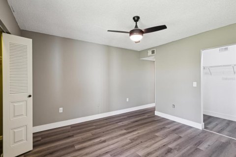 Condo in Oldsmar, Florida, 2 bedrooms  № 1647984 - photo 13