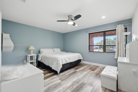 Casa en venta en Tamarac, Florida, 3 dormitorios, 220.92 m2 № 2300084 - foto 28