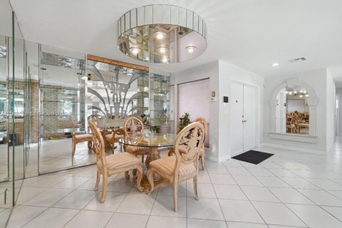 Casa en venta en Tamarac, Florida, 3 dormitorios, 220.92 m2 № 2300084 - foto 21