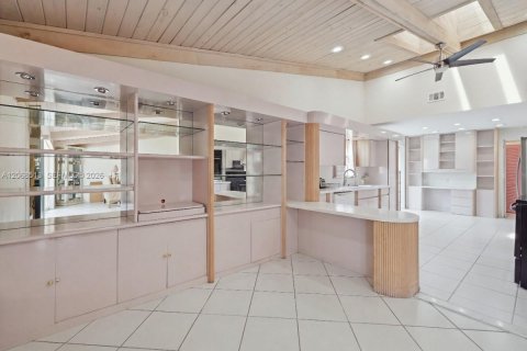 Casa en venta en Tamarac, Florida, 3 dormitorios, 220.92 m2 № 2300084 - foto 6