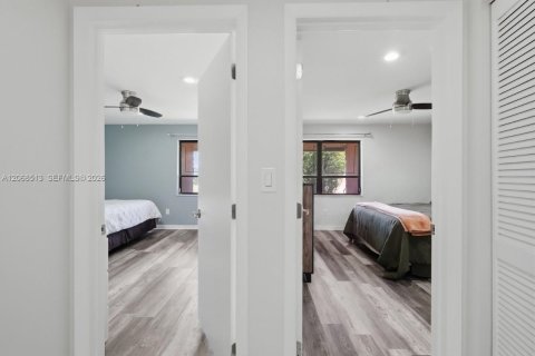 Casa en venta en Tamarac, Florida, 3 dormitorios, 220.92 m2 № 2300084 - foto 29