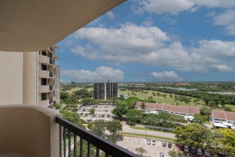 Condo in West Palm Beach, Florida, 3 bedrooms  № 2246330 - photo 29