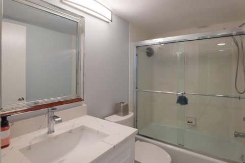 Condo in West Palm Beach, Florida, 3 bedrooms  № 2246330 - photo 27