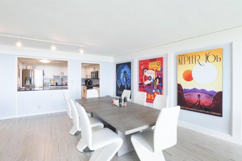 Condo in West Palm Beach, Florida, 3 bedrooms  № 2246330 - photo 15