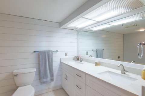 Condo in West Palm Beach, Florida, 3 bedrooms  № 2246330 - photo 24