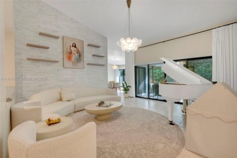 House in Weston, Florida 3 bedrooms, 177.81 sq.m. № 1991804 - photo 16