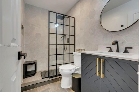 House in Weston, Florida 3 bedrooms, 177.81 sq.m. № 1991804 - photo 18