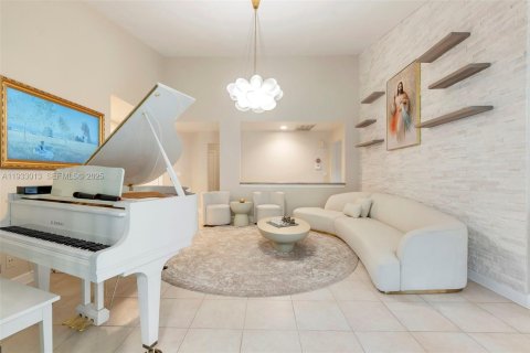 House in Weston, Florida 3 bedrooms, 177.81 sq.m. № 1991804 - photo 15