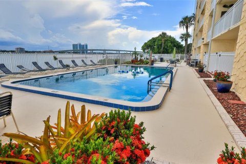 Condo in Daytona Beach, Florida, 2 bedrooms  № 1798379 - photo 29