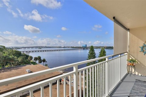 Condo in Daytona Beach, Florida, 2 bedrooms  № 1798379 - photo 3