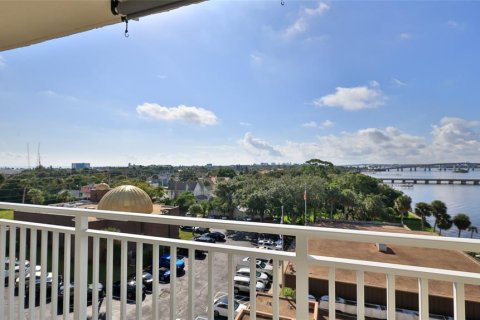 Condo in Daytona Beach, Florida, 2 bedrooms  № 1798379 - photo 5