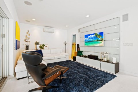 Villa ou maison à vendre à Wilton Manors, Floride: 3 chambres, 204.76 m2 № 2146178 - photo 25