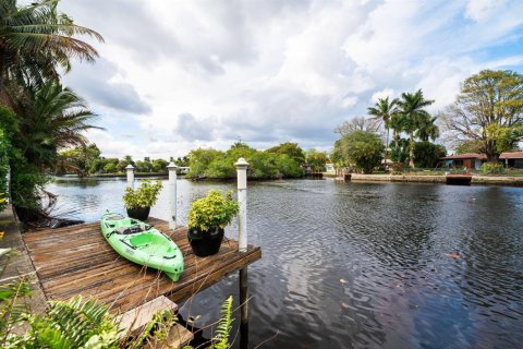 Villa ou maison à vendre à Wilton Manors, Floride: 3 chambres, 204.76 m2 № 2146178 - photo 2