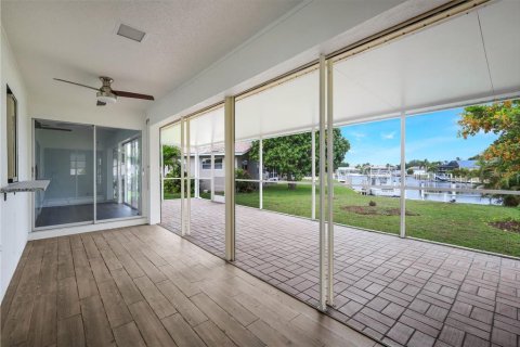 Casa en venta en Punta Gorda, Florida, 3 dormitorios, 137.5 m2 № 2325217 - foto 23