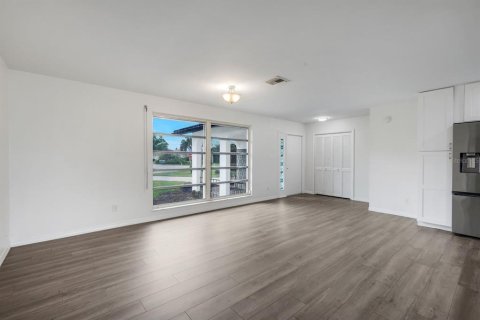 Casa en venta en Punta Gorda, Florida, 3 dormitorios, 137.5 m2 № 2325217 - foto 5