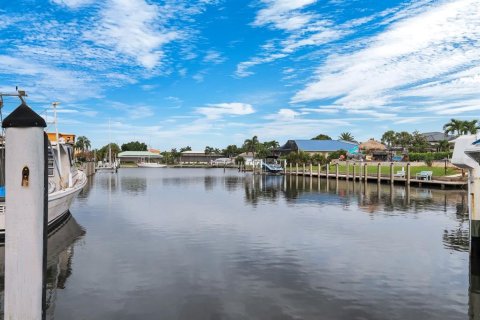 Casa en venta en Punta Gorda, Florida, 3 dormitorios, 137.5 m2 № 2325217 - foto 30