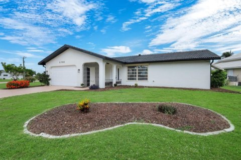 Casa en venta en Punta Gorda, Florida, 3 dormitorios, 137.5 m2 № 2325217 - foto 2