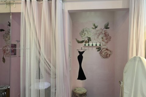 Propiedad comercial en venta en Aventura, Florida № 1865512 - foto 8