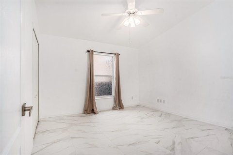 House in Odessa, Florida 4 bedrooms, 239.13 sq.m. № 1901071 - photo 16