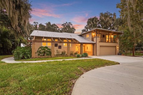 Casa en Fort MC Coy, Florida 4 dormitorios, 384.06 m2 № 2387358