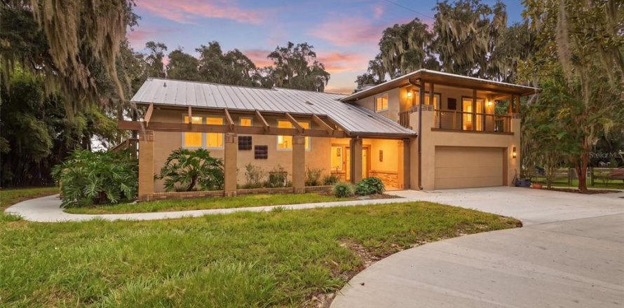Casa en Fort MC Coy, Florida 4 dormitorios, 384.06 m2 № 2387358